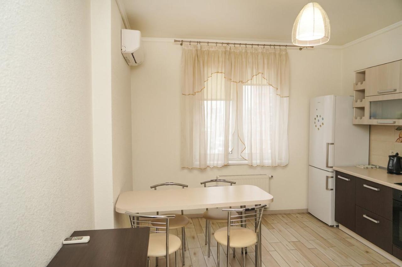 Kyiv Apartment On Chornovola 27 Exterior foto